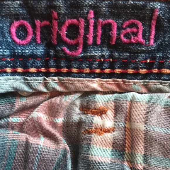 MAURICES ORIGINAL DENIM SHORTS, SIZE 11/12. - Picture 6 of 6